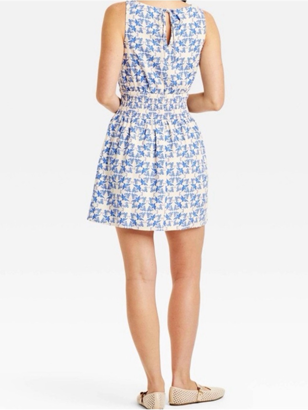Universal Thread Blue and White Floral Smocked Mini Dress with Pockets! - Picture 2 of 3